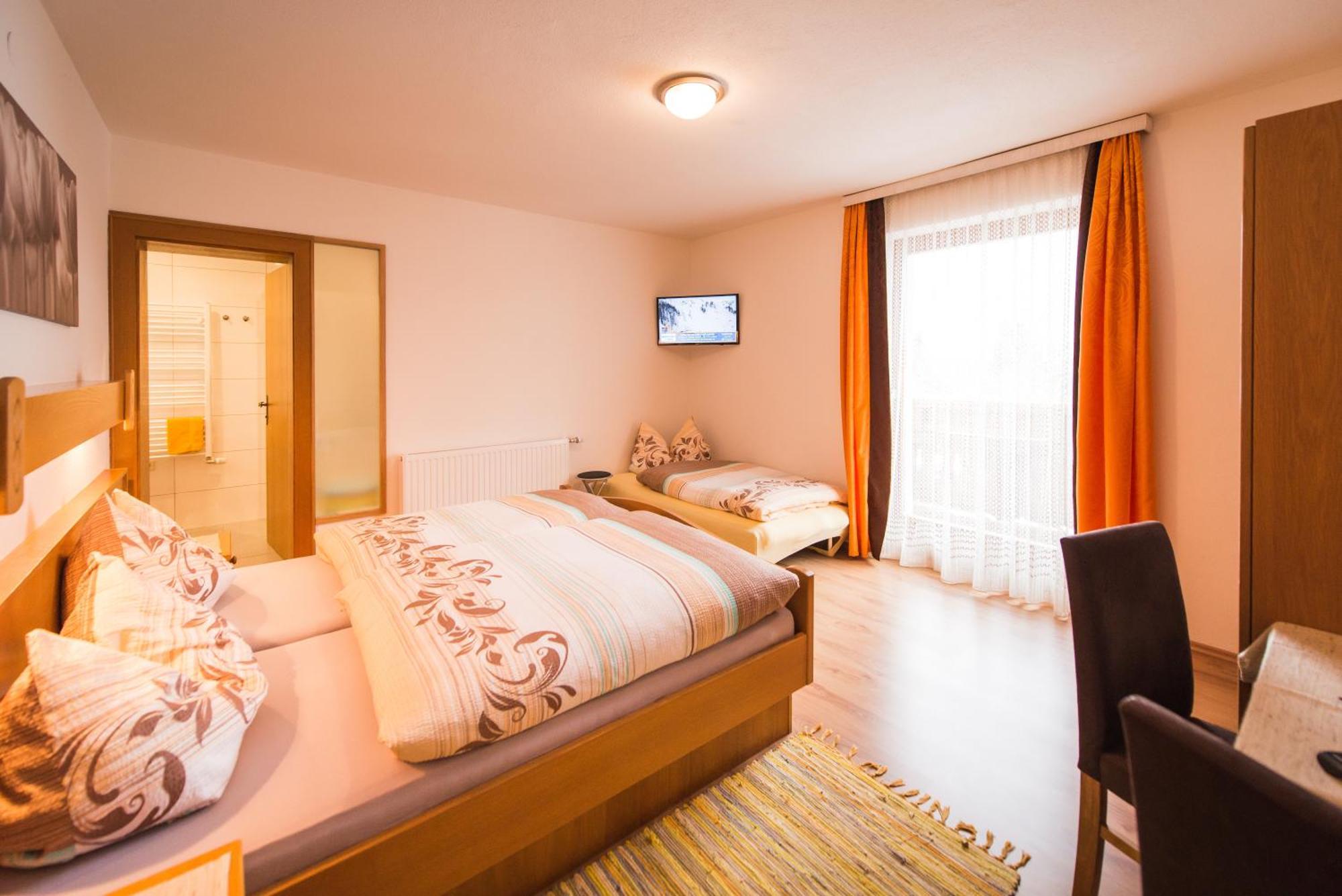 Hotel Pension Barbara Sankt Martin am Tennengebirge Room photo