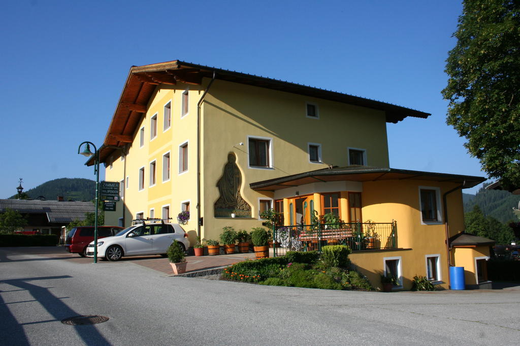 Hotel Pension Barbara Sankt Martin am Tennengebirge Exterior photo