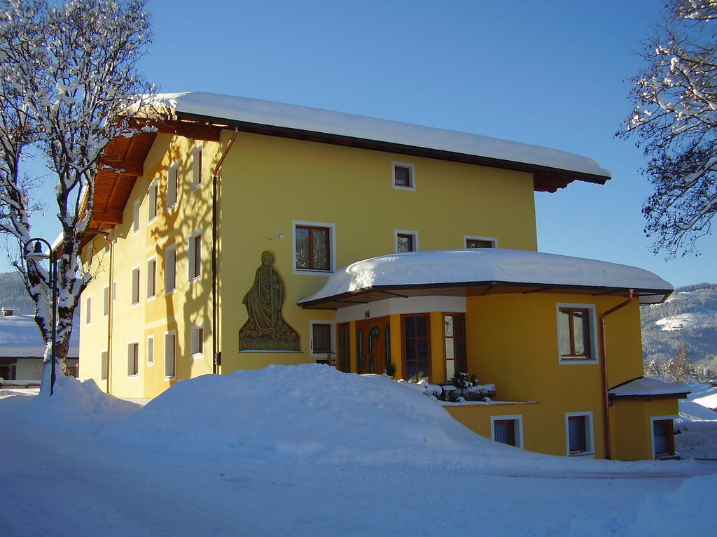 Hotel Pension Barbara Sankt Martin am Tennengebirge Exterior photo