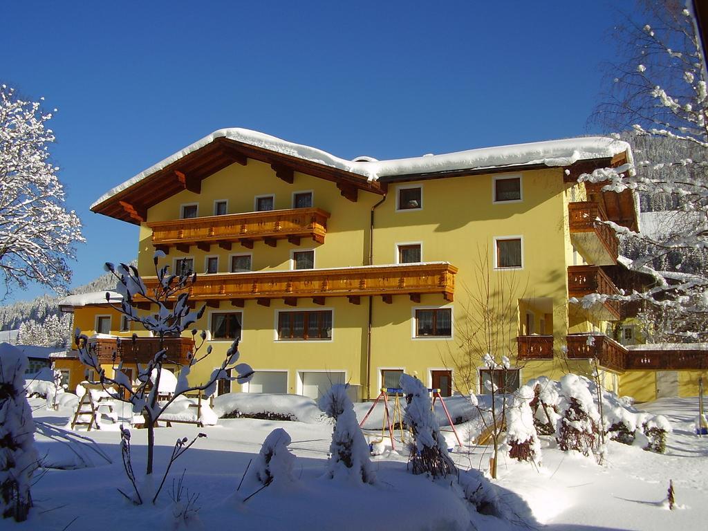 Hotel Pension Barbara Sankt Martin am Tennengebirge Exterior photo