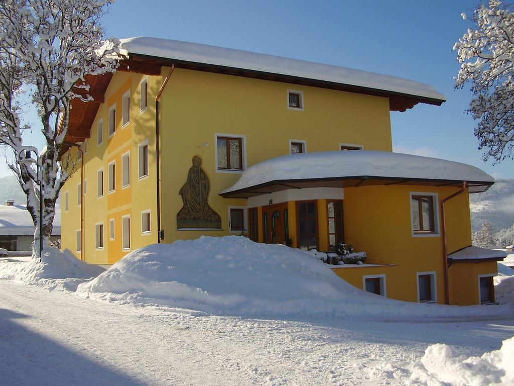 Hotel Pension Barbara Sankt Martin am Tennengebirge Exterior photo