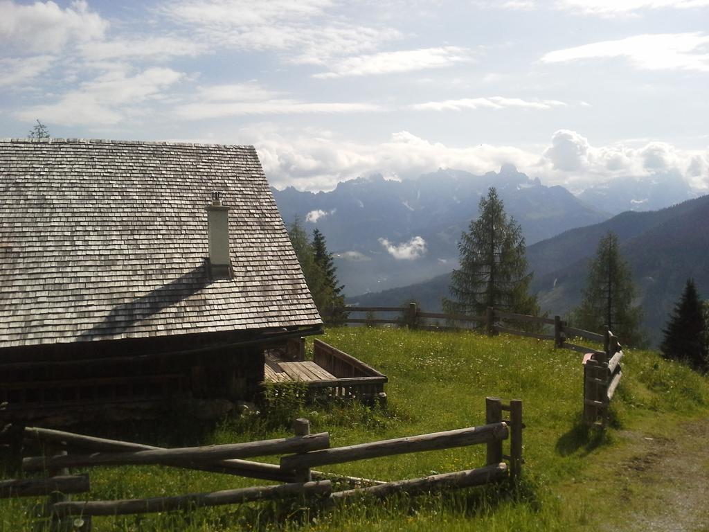 Hotel Pension Barbara Sankt Martin am Tennengebirge Exterior photo