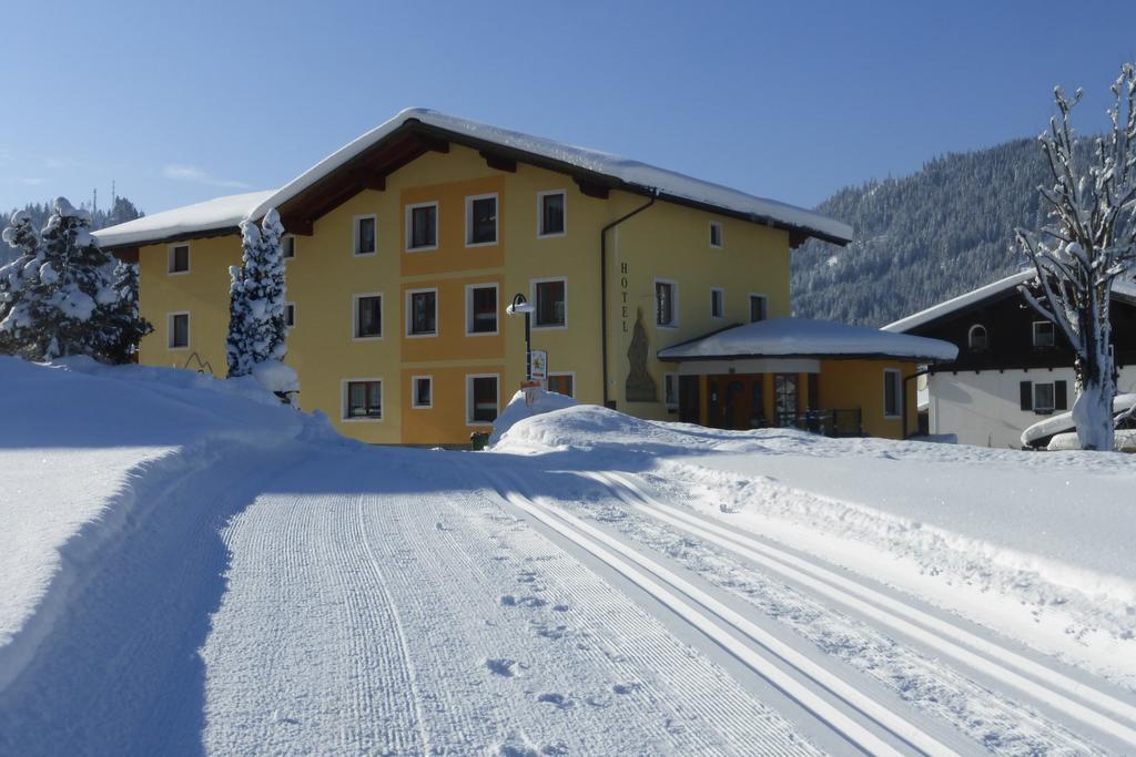 Hotel Pension Barbara Sankt Martin am Tennengebirge Exterior photo